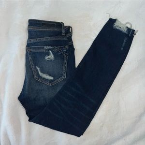 Super stretch minimal distressed